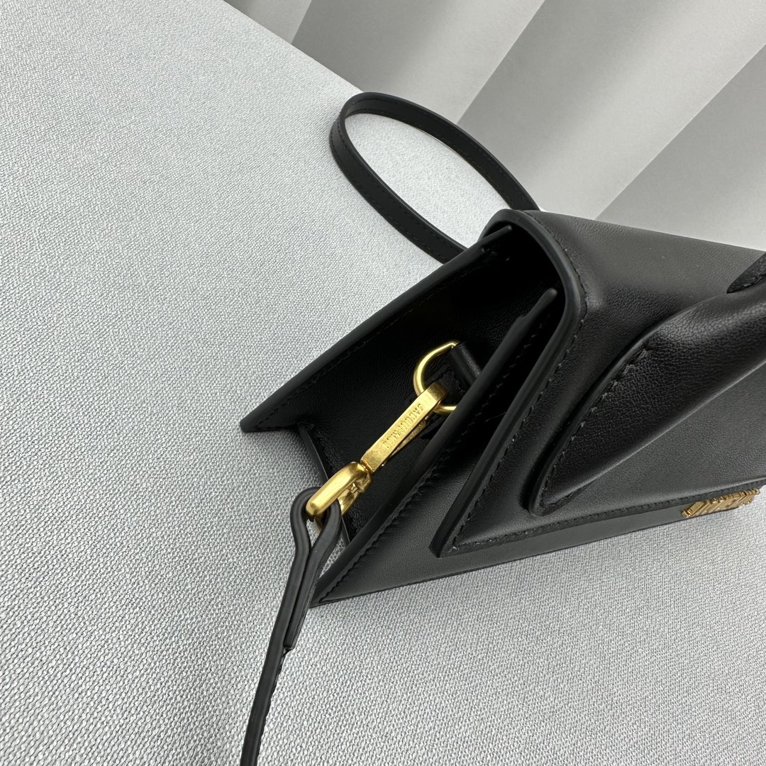 Jacquemus Satchel Bags